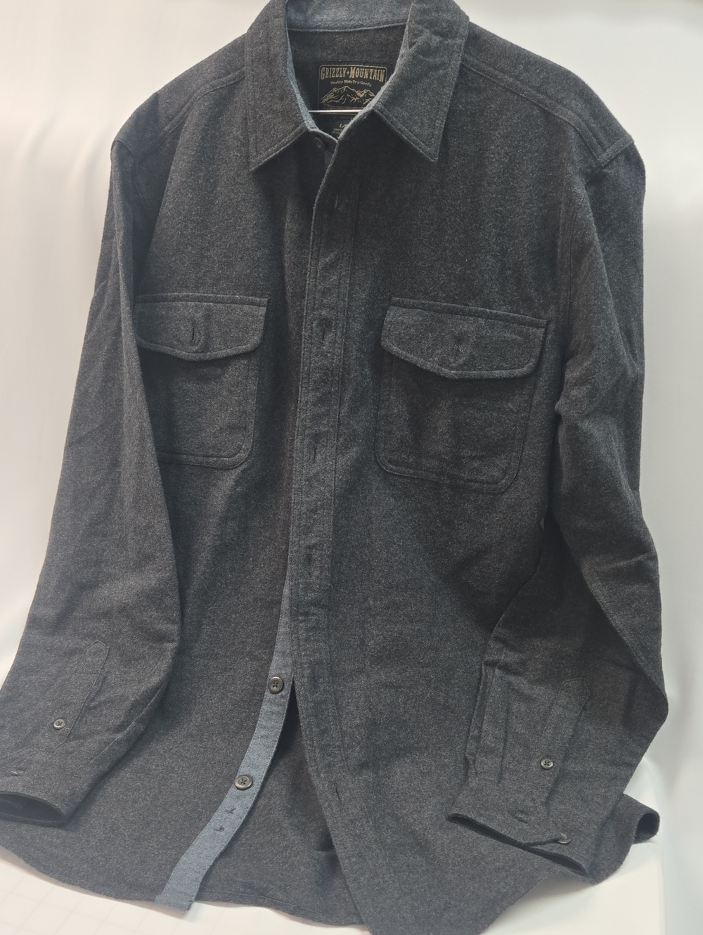Grizzly Mountain Men's Wool-Blend Shacket in Charcoal Gray